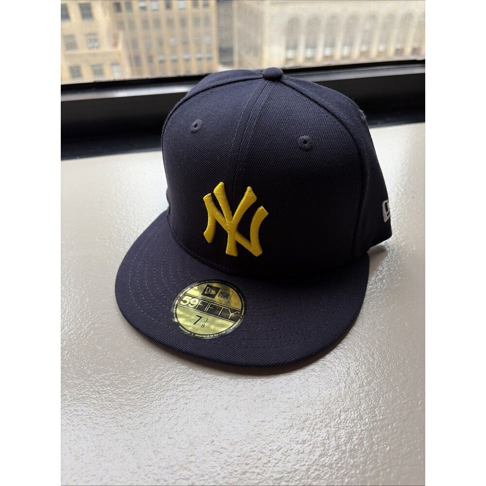 New York Yankees NEW ERA 59FIFTY Fitted Hat 7 3/8 THE SIMPSONS BART LISA SIMPSON